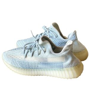 adidas YEEZY BOOST 350 V2 Cloud White/Blue Grey Sneakers Size 11 1/2 NWOT GIFT